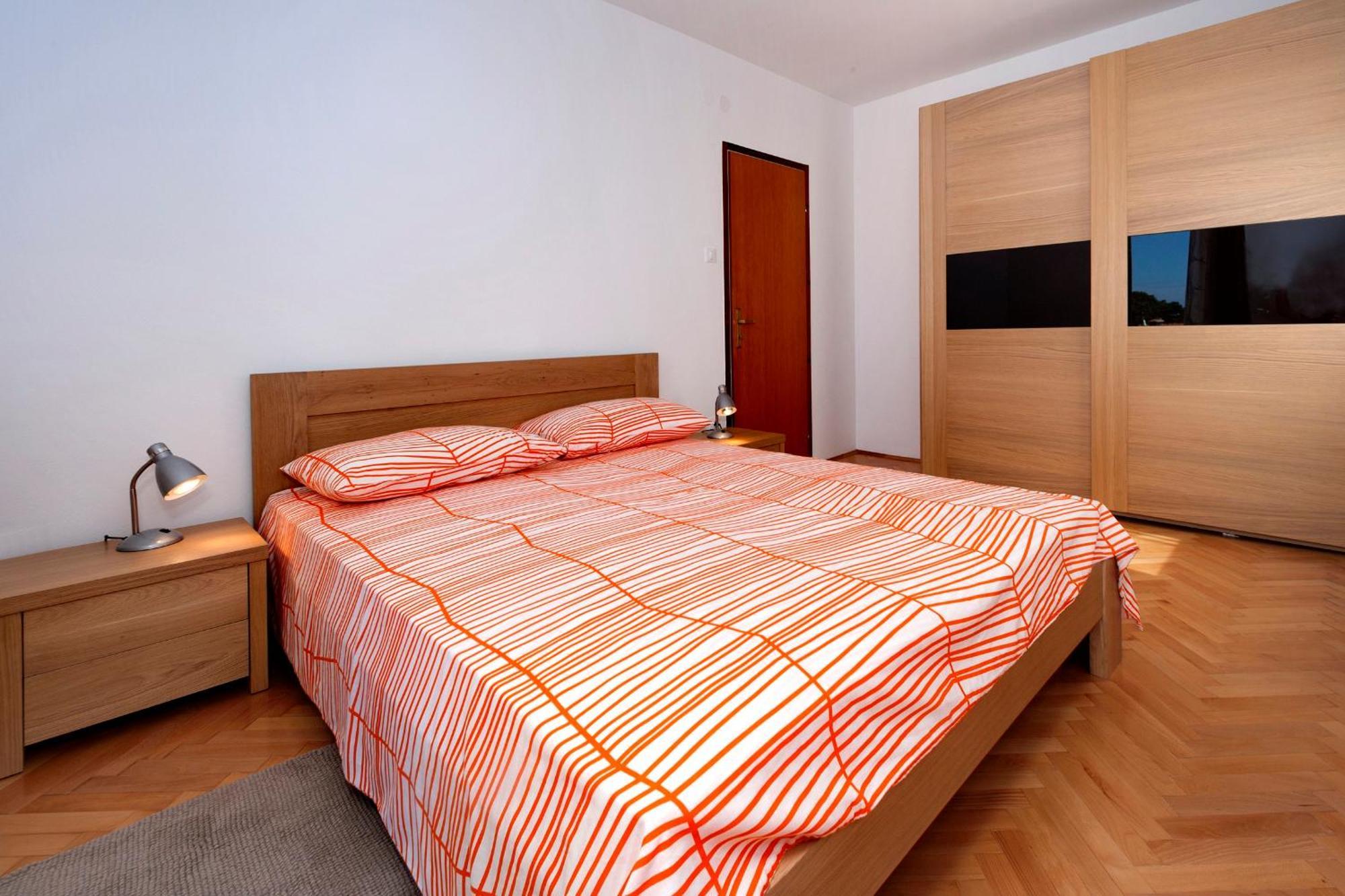 Apartments Beakovic โปเรช ภายนอก รูปภาพ