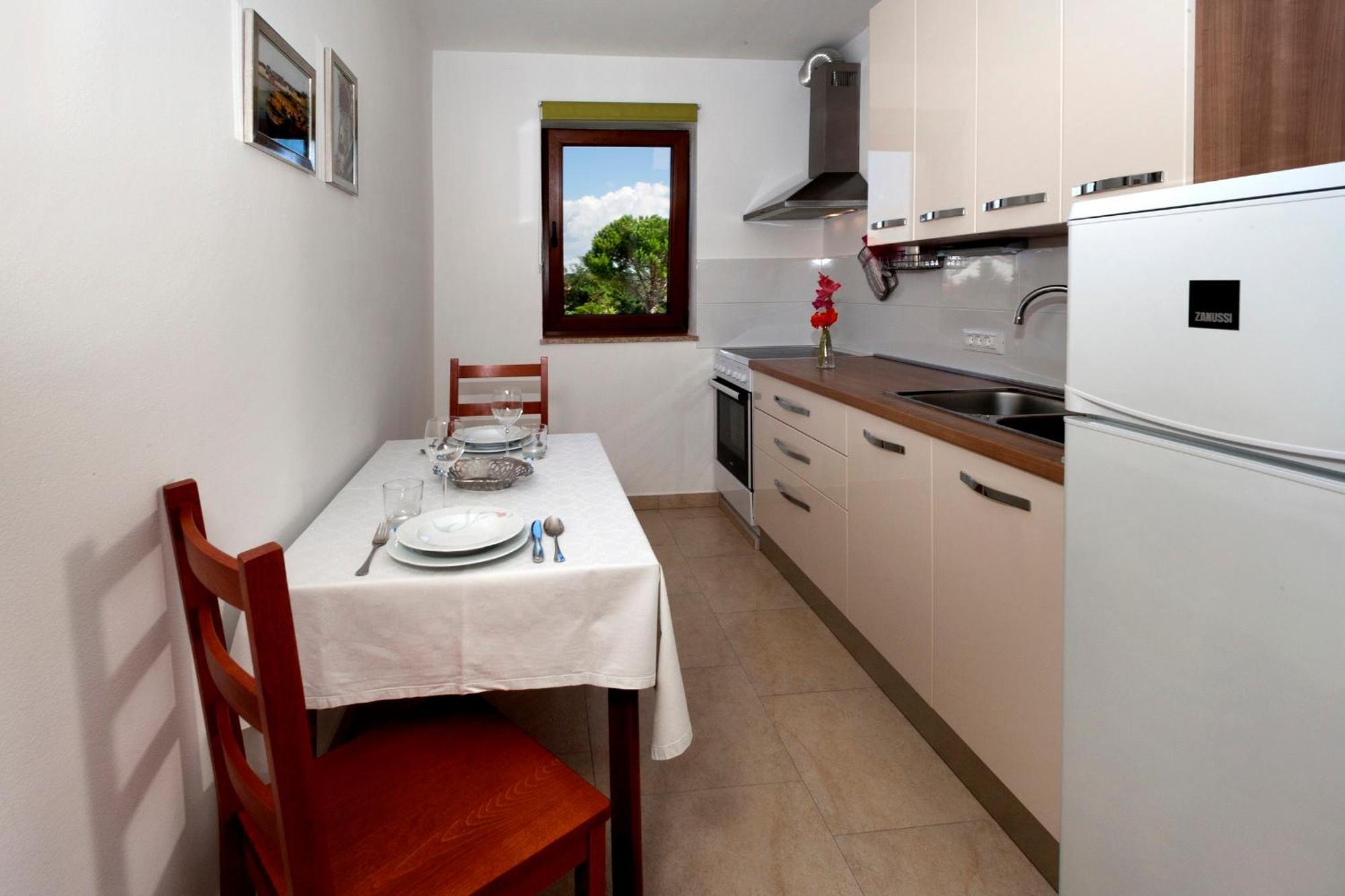 Apartments Beakovic โปเรช ภายนอก รูปภาพ