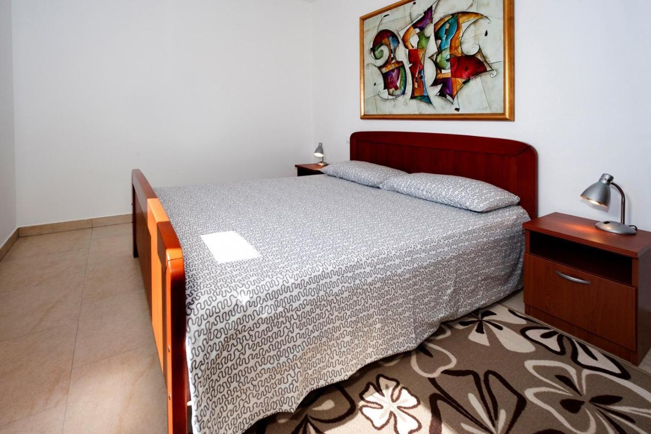 Apartments Beakovic โปเรช ภายนอก รูปภาพ