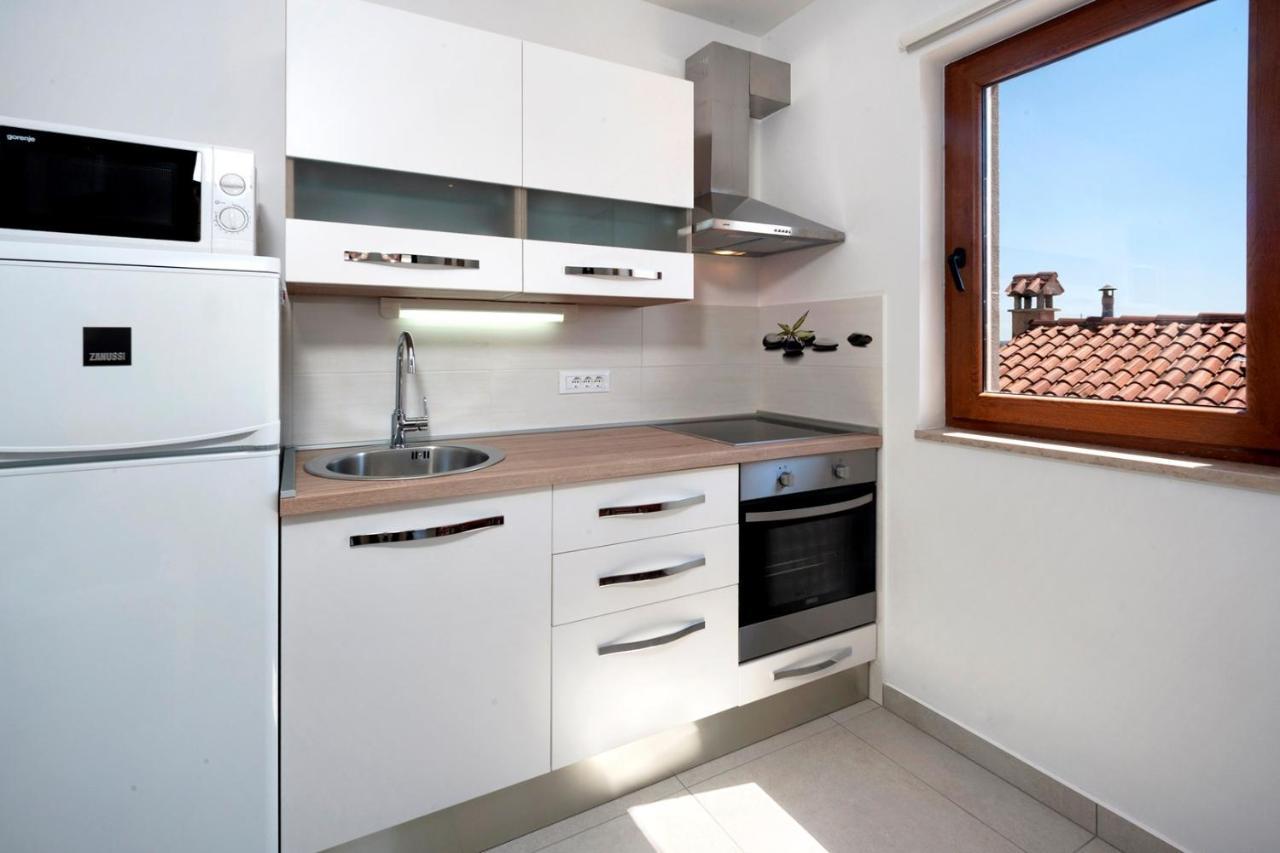 Apartments Beakovic โปเรช ภายนอก รูปภาพ