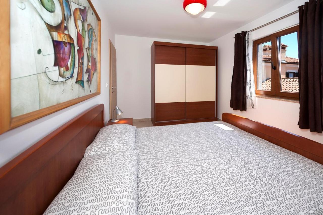 Apartments Beakovic โปเรช ภายนอก รูปภาพ